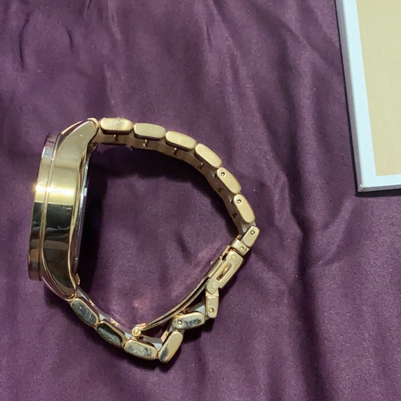 Watch - Picture 5 of 7